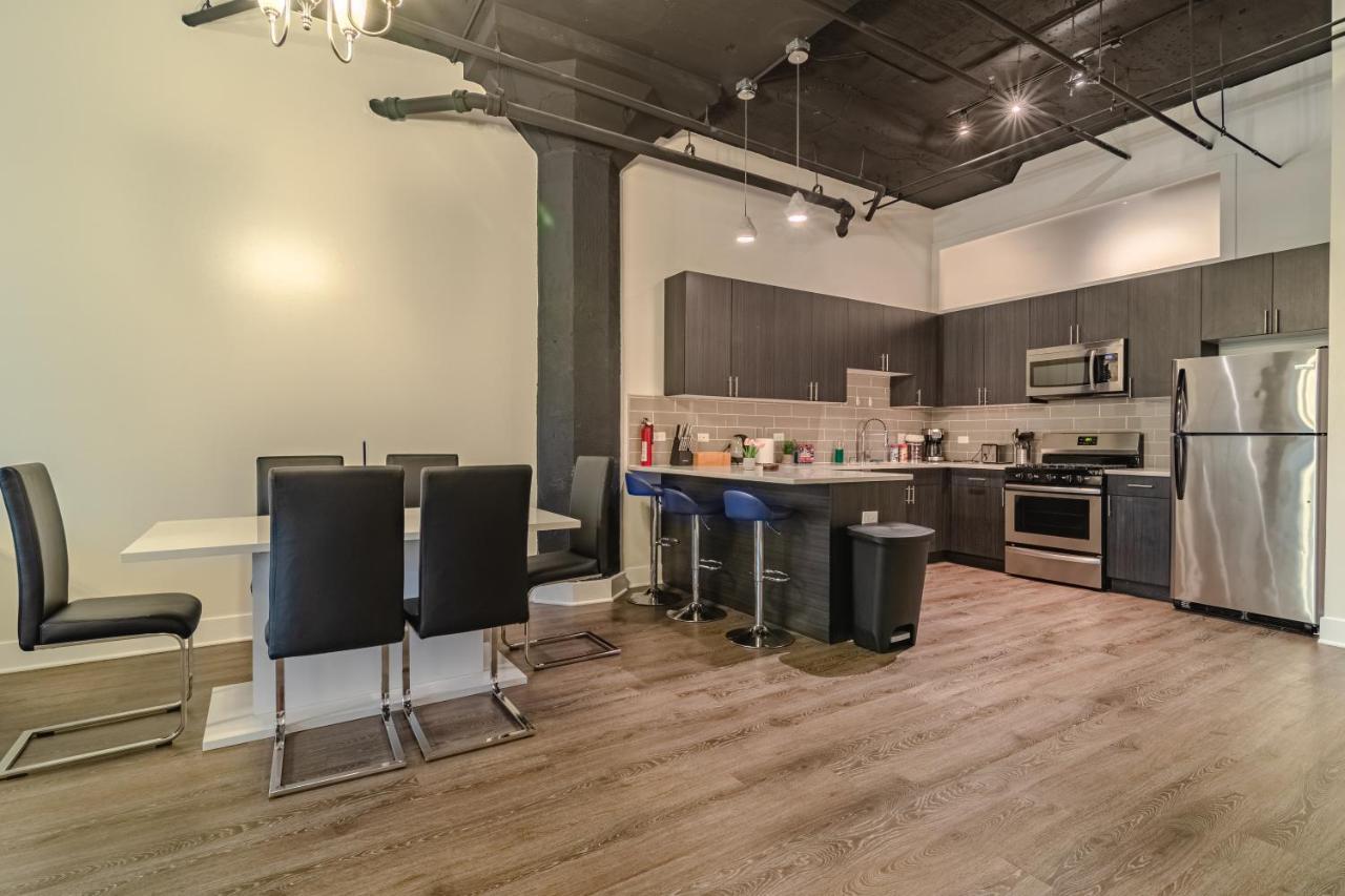 Ideal 3Br Business Or Leisure Rental In Chicago Fully Stocked Kitchen & Fast Internet With Optional Parking Near Soldier Field, Grant Park & Mccormick Place Чикаго Екстериор снимка