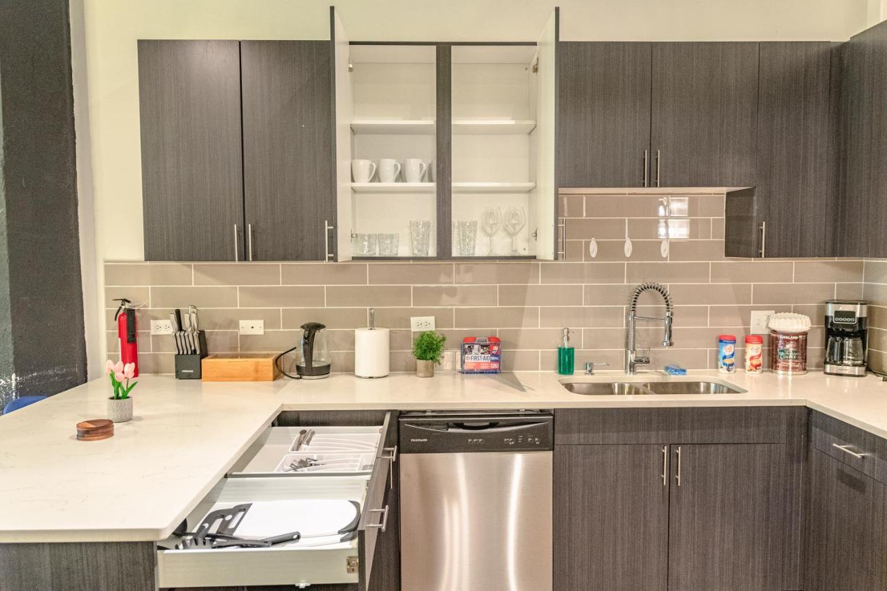Ideal 3Br Business Or Leisure Rental In Chicago Fully Stocked Kitchen & Fast Internet With Optional Parking Near Soldier Field, Grant Park & Mccormick Place Чикаго Екстериор снимка